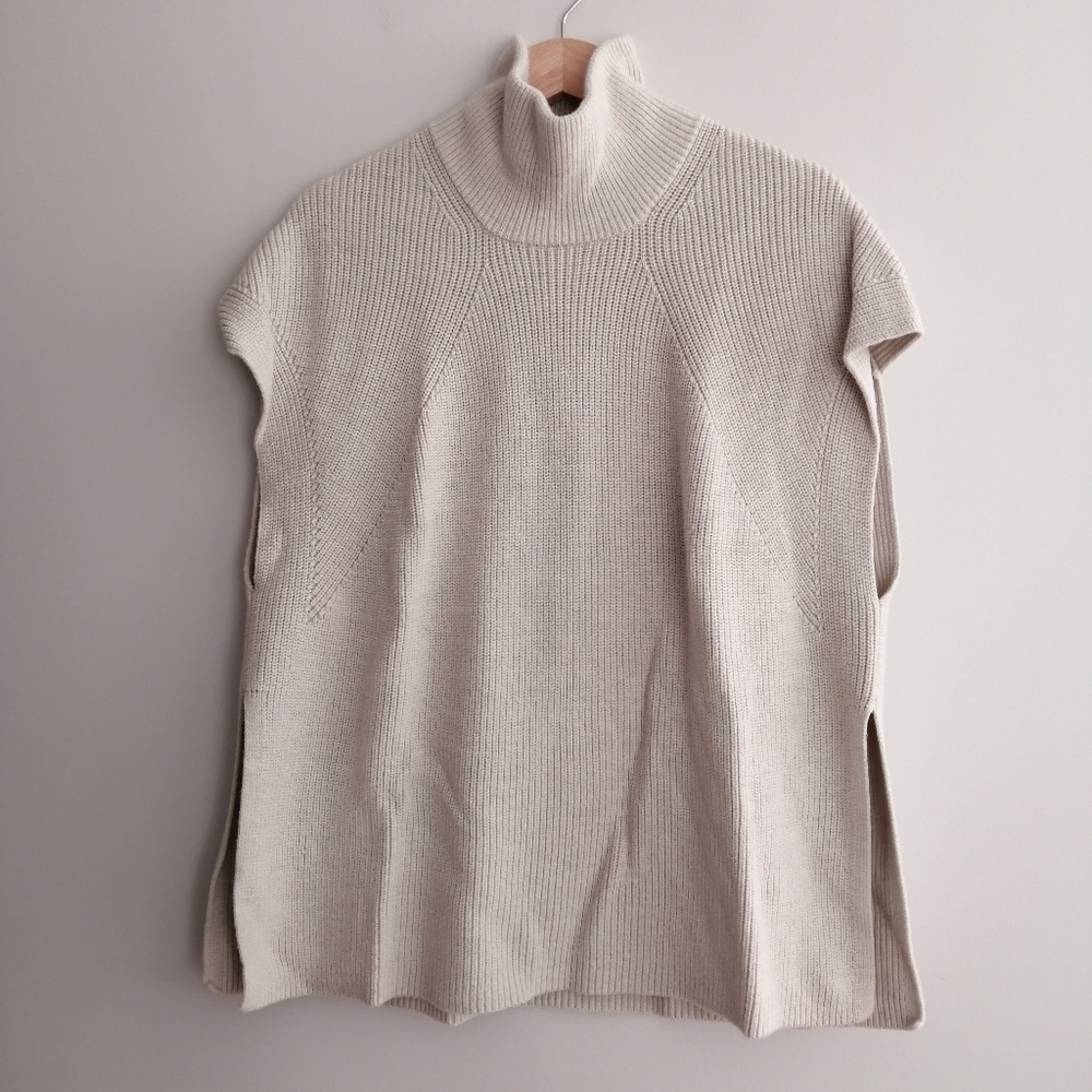 Lululemon Merino Wool Knit Sweater Vest Oatmeal Bone Medium